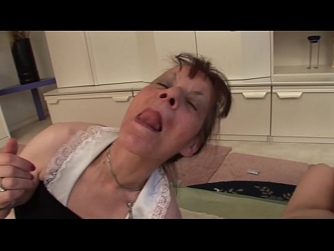❤️ Due nonne e un nonno fanno una cosa a tre ❌ Video di sessoal it.teatroporno.ru ❌️❤