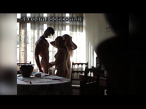 ❤️ Le amiche del sesso invitano un uomo gigante e una cosa a tre con lui ❌ Video di sessoal it.teatroporno.ru ❌️❤