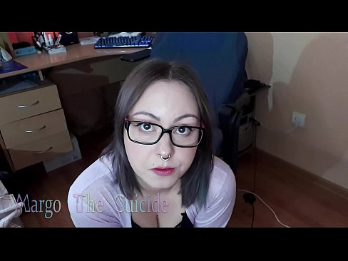 ❤️ Ragazza sexy con gli occhiali succhia il dildo profondamente sulla macchina fotografica ❌ Video di sessoal it.teatroporno.ru ❌️❤